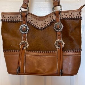 Justin like new  Concealed Carry Handbag Purse Cow Hair Western Brown Cowgirl